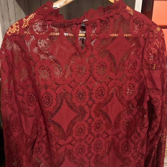 Lace top - Picture 2 of 2